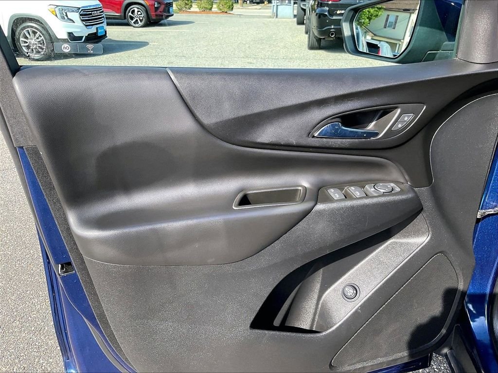 Used 2022 Blue Chevrolet LT image 9