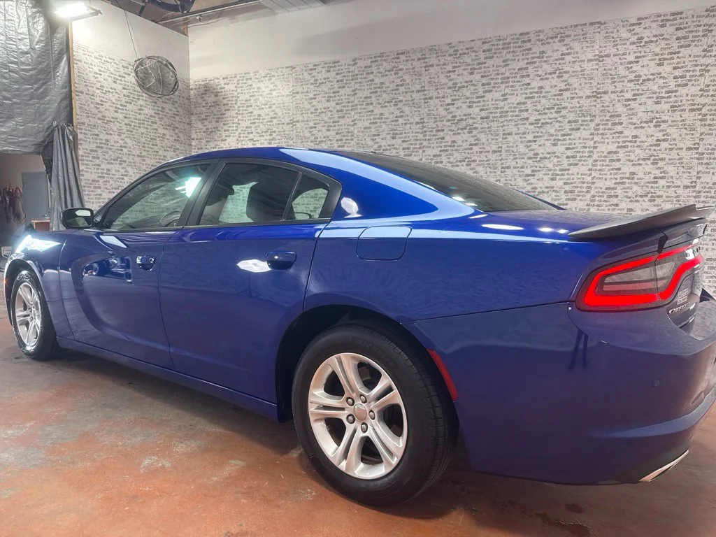 Used 2019 Indigo Blue Dodge SXT image 5