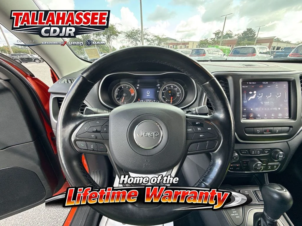 Used 2021 Orange Jeep Trailhawk image 16