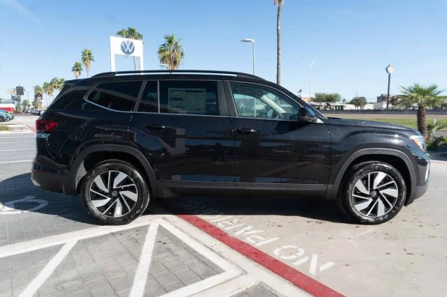 New 2026 Deep Black Pearl Volkswagen 2.0T SE w/Technology image 4
