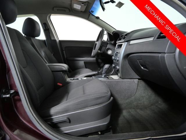 Used 2012 Red Ford SE image 10