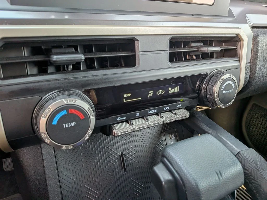 Used 2024  Toyota SR5 image 16