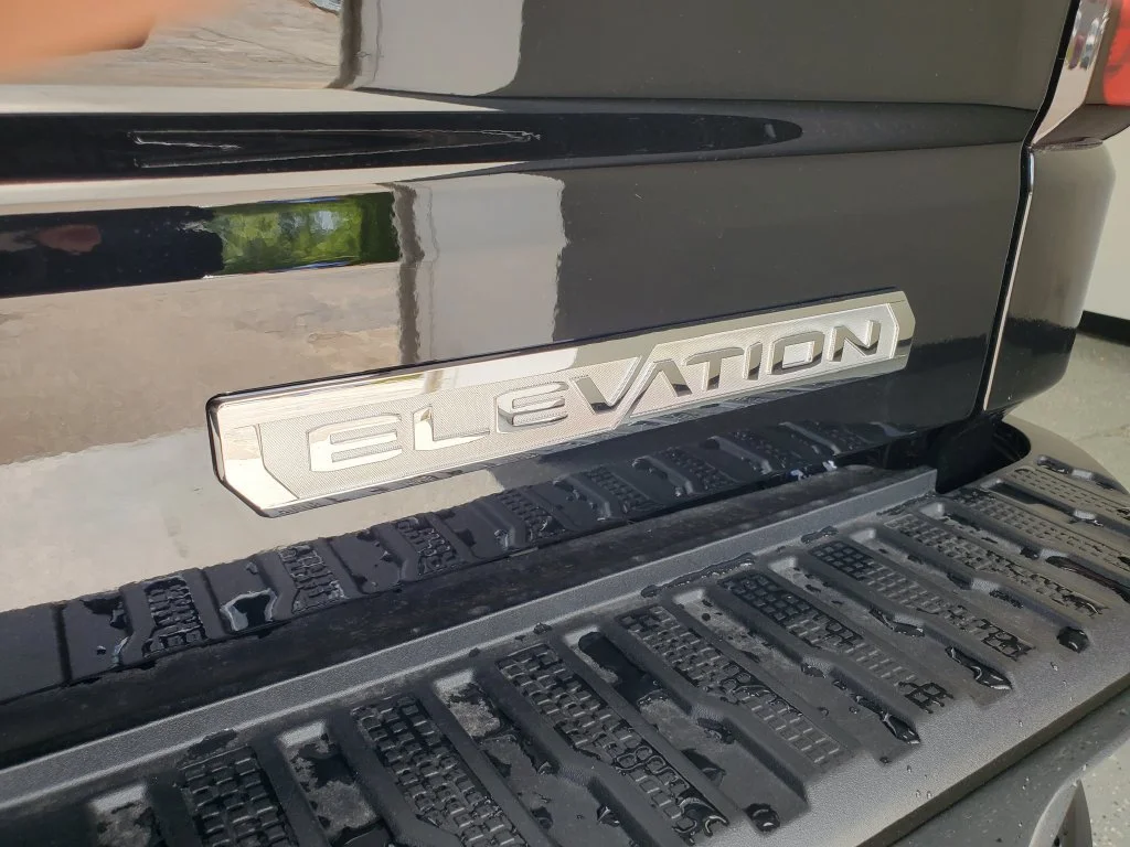 New 2026 Onyx Black GMC Elevation image 32