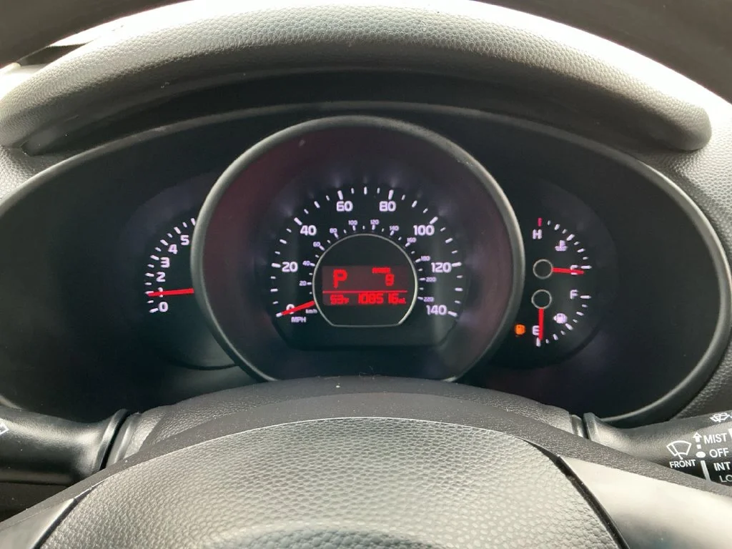 Used 2019 Black Kia Base image 13