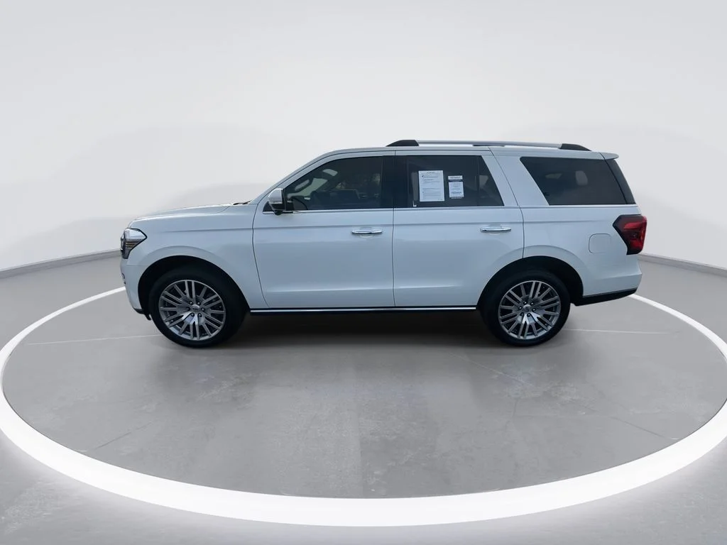 Used 2023 White Ford Limited image 5