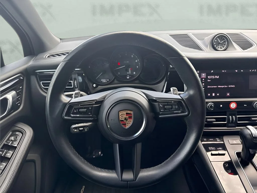 Used 2023  Porsche  image 25
