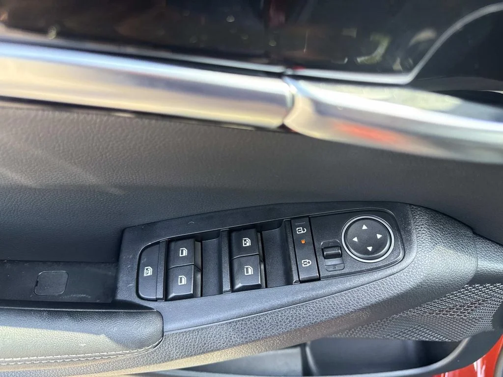 Used 2026 Orange Kia S image 17