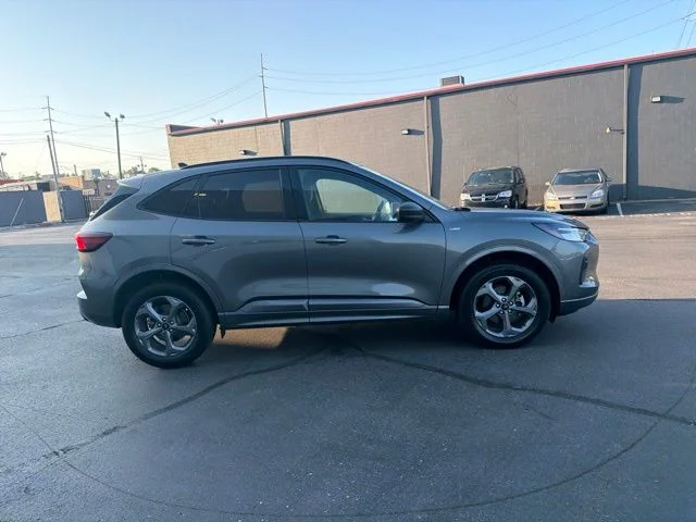 Used 2024 Gray Ford ST-Line image 5