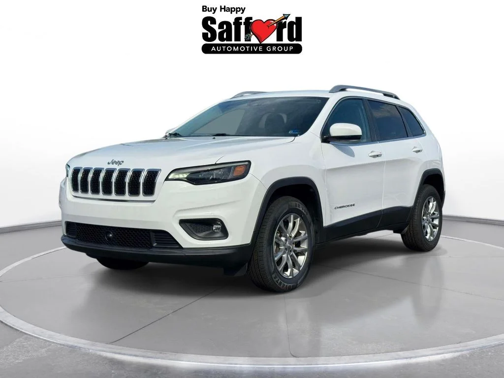 Used 2021 Bright White Clearcoat Jeep Latitude Lux image 1