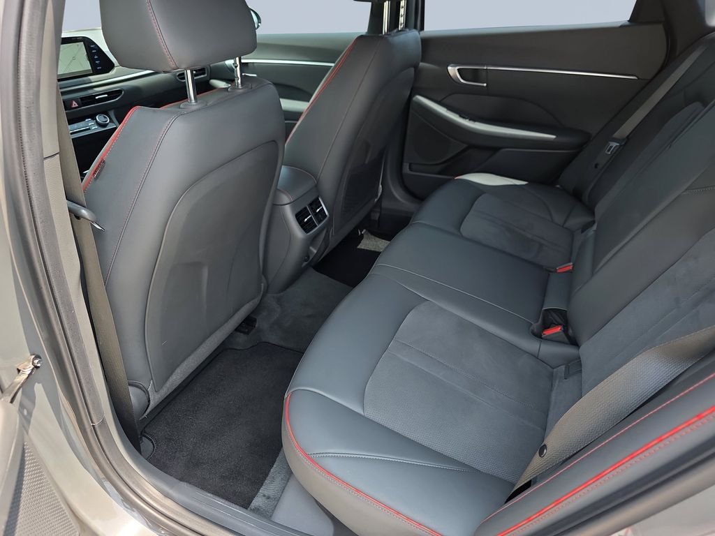 Used 2022 Hampton Gray Hyundai SEL Plus image 21