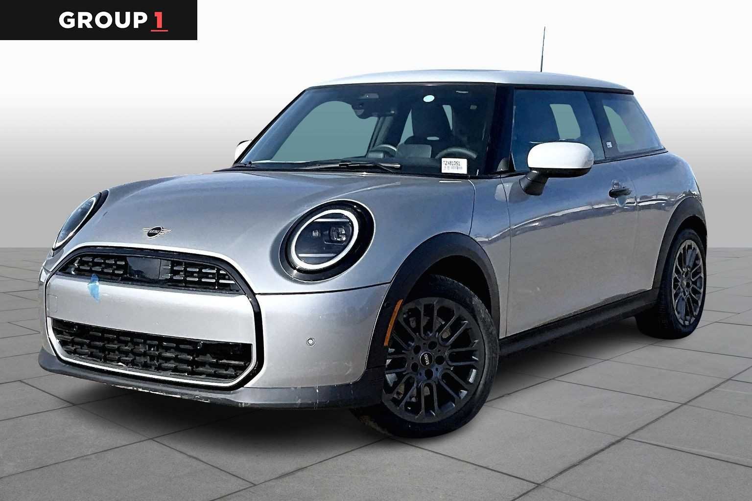 2026 MINI Hardtop's photo