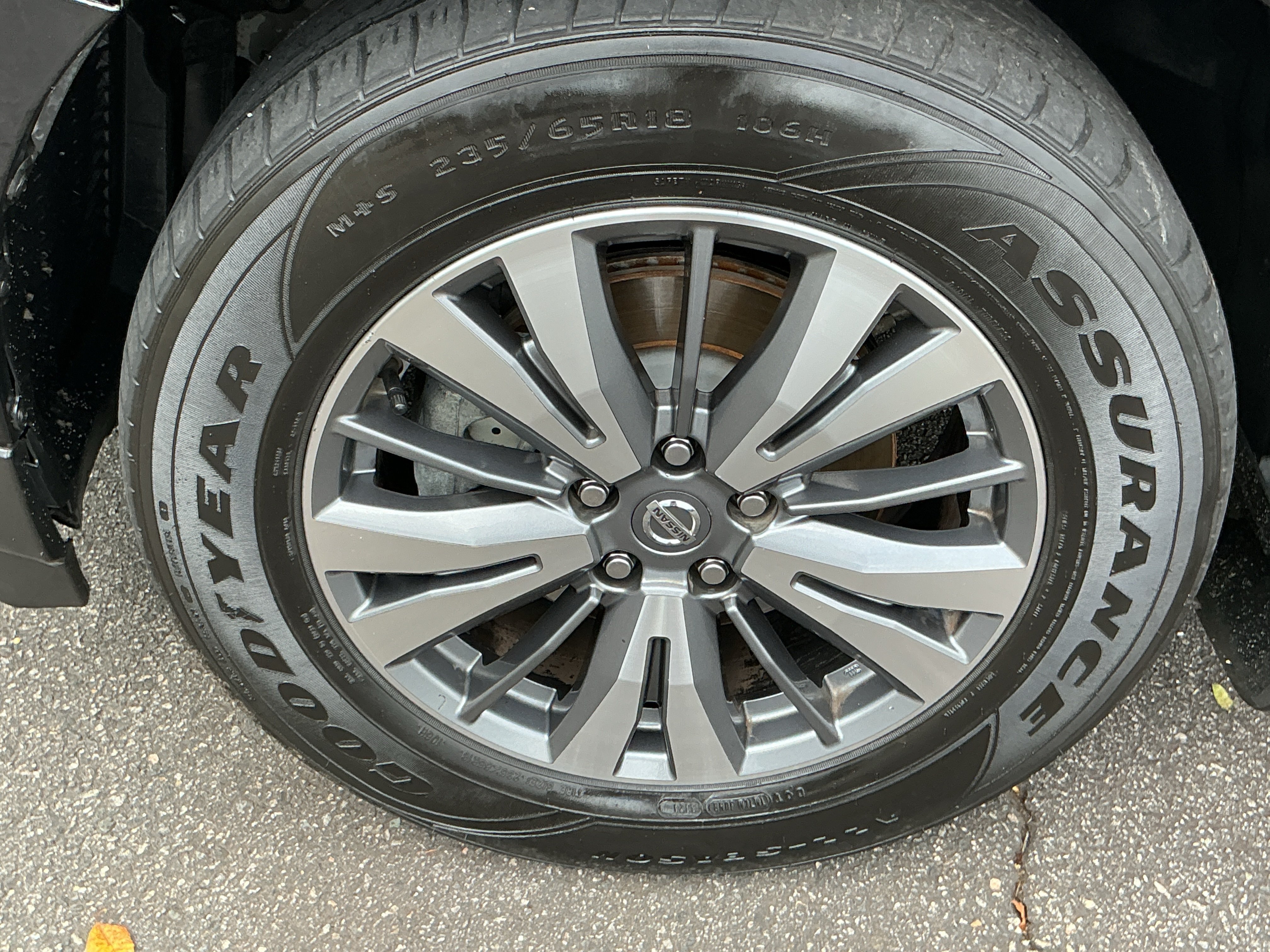 Used 2020 Magnetic Black Pearl Nissan S image 7