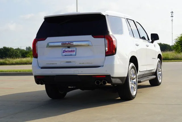 Used 2023 White GMC Denali image 9