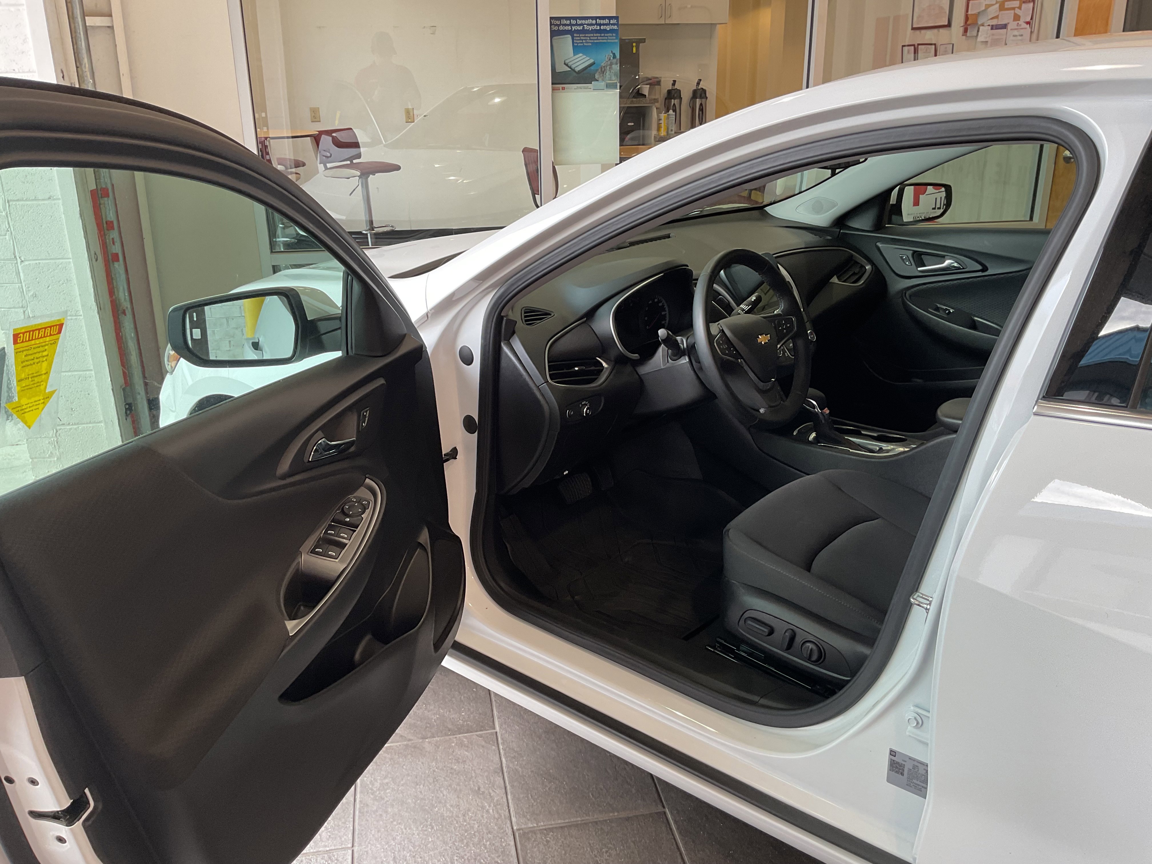 Used 2025 Summit White Chevrolet RS image 11