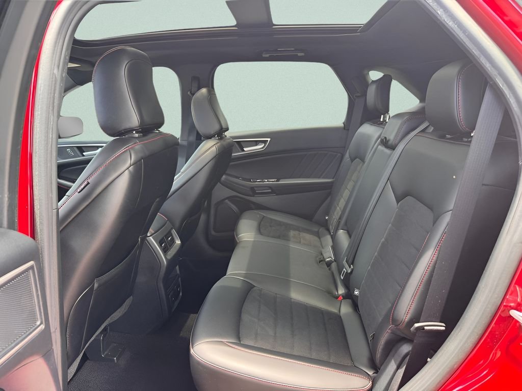 Used 2020 Red Ford ST Line image 24