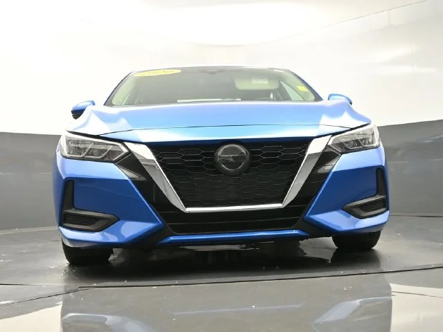 Used 2020 Blue Nissan SV image 40