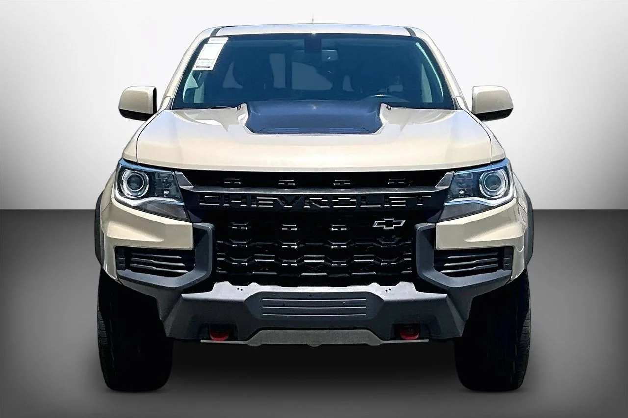 Used 2021  Chevrolet ZR2 image 3