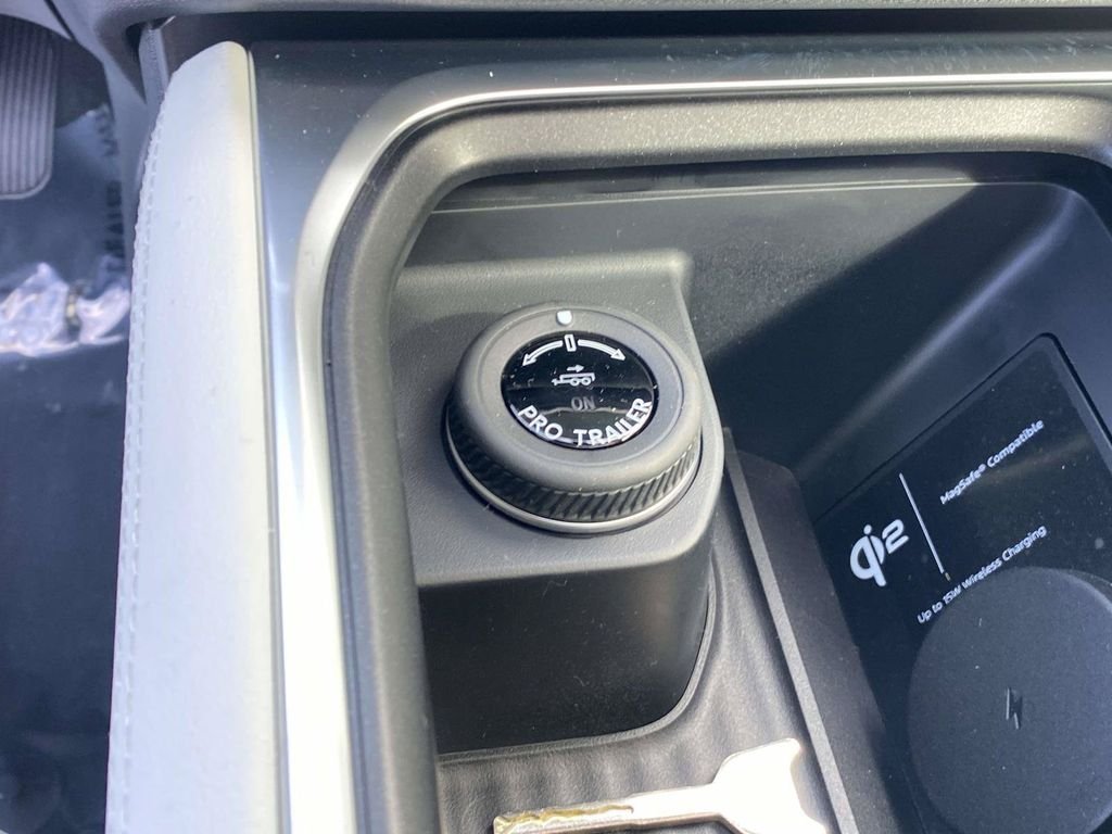 New 2027 Dark Matter Gray Metallic Ford Platinum image 20