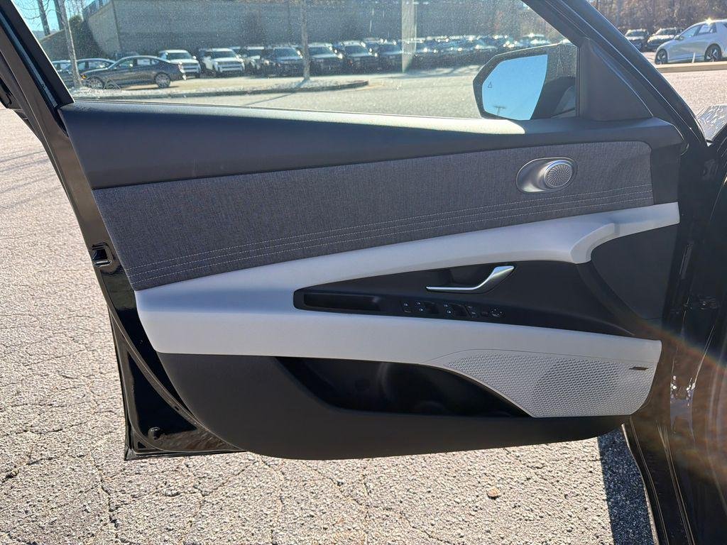 New 2026 Black Hyundai Limited image 10