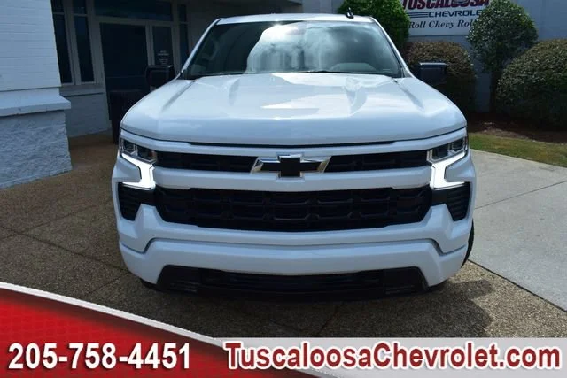 New 2026 Summit White Chevrolet RST image 4