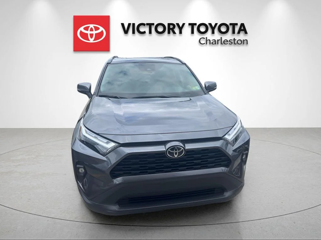 Used 2024 Gray Toyota XLE Premium image 5