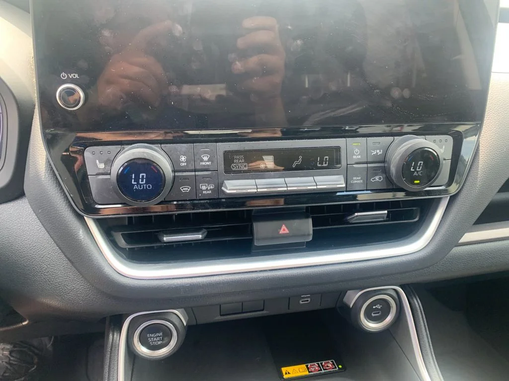Used 2024  Toyota XLE image 23