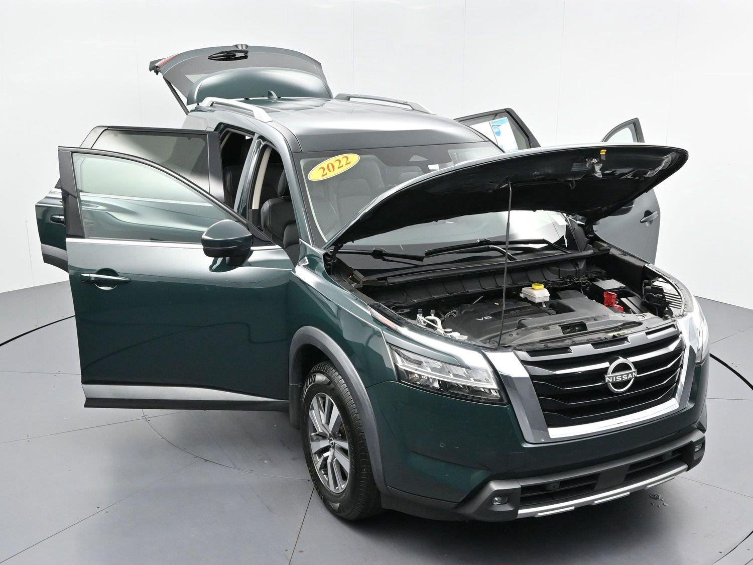 Used 2022 Green Nissan SL image 50