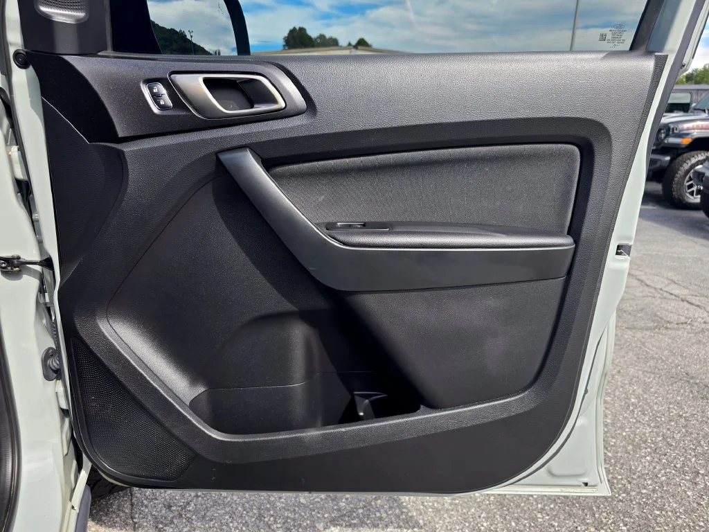 Used 2023 Green Ford XLT image 46