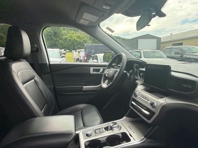Used 2023 Black Ford XLT image 30
