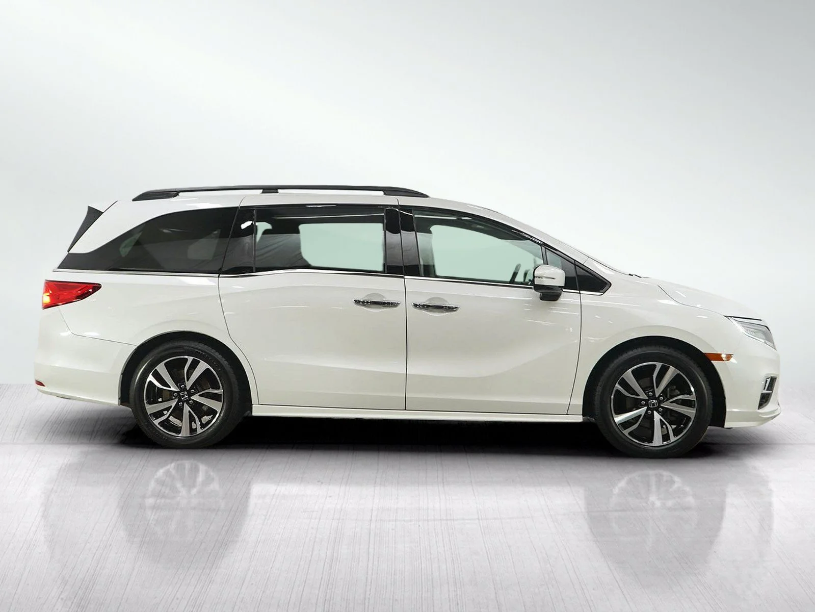 Used 2020 White Honda Elite Auto image 6