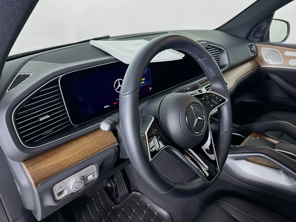 Certified Used 2025 Polar White Mercedes-Benz GLE 450e image 4