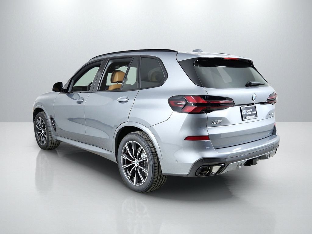 Used 2026 Skyscraper Grey Metallic BMW xDrive40i image 15