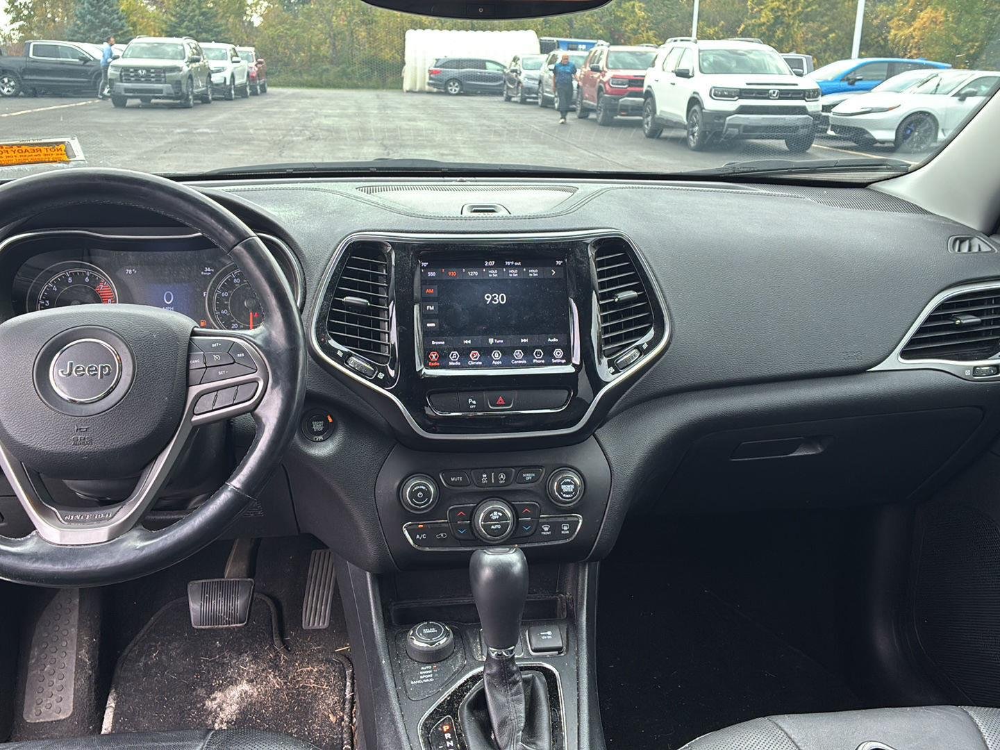 Used 2019 Blue Shade Pearlcoat Jeep Limited image 14