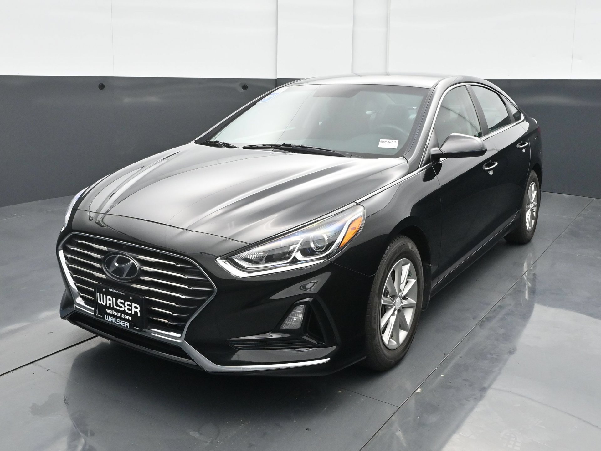 Used 2019 Phantom Black Hyundai SE 2.4L image 11