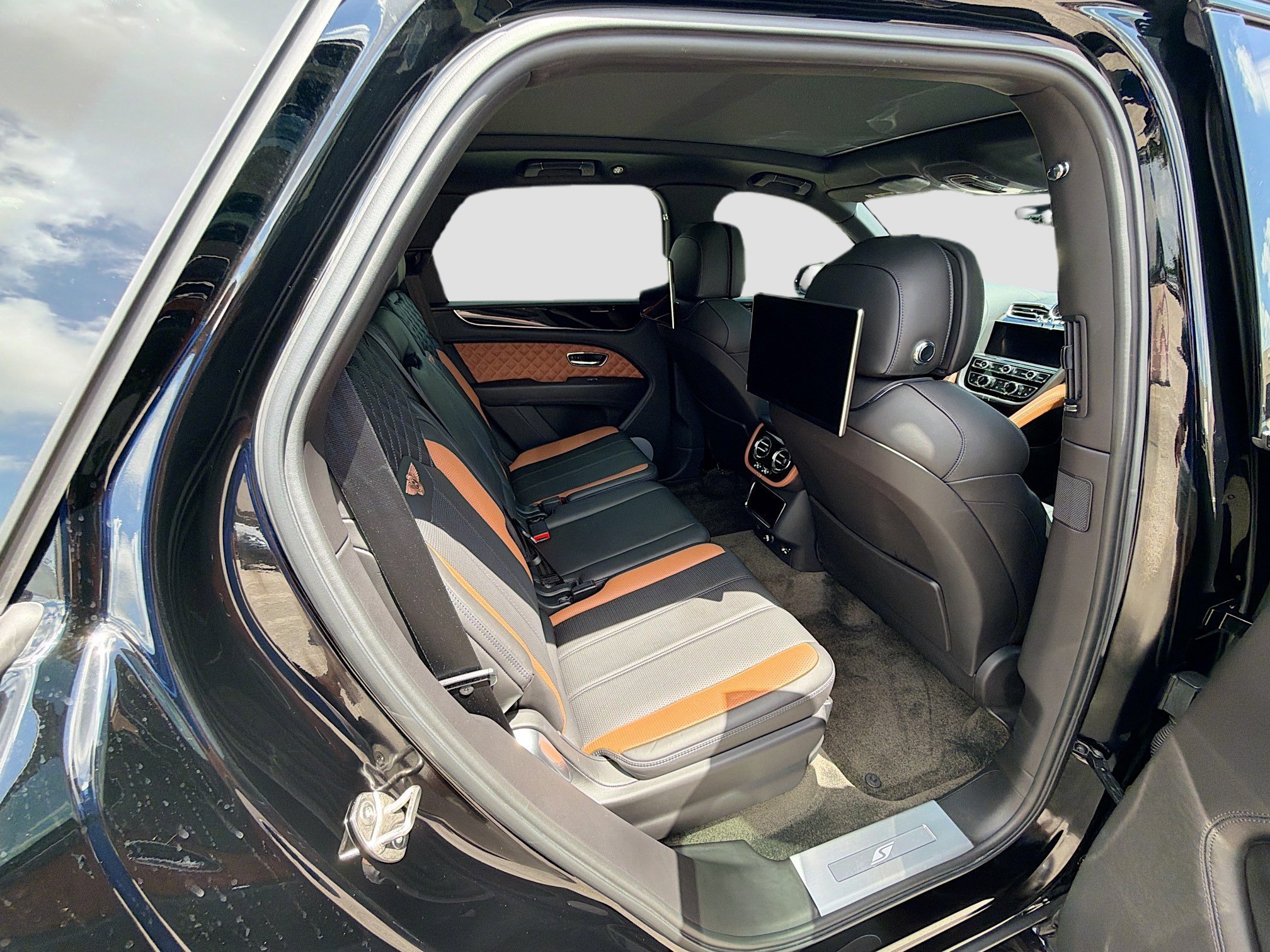 2022 Bentley Bentayga S - Photo 27