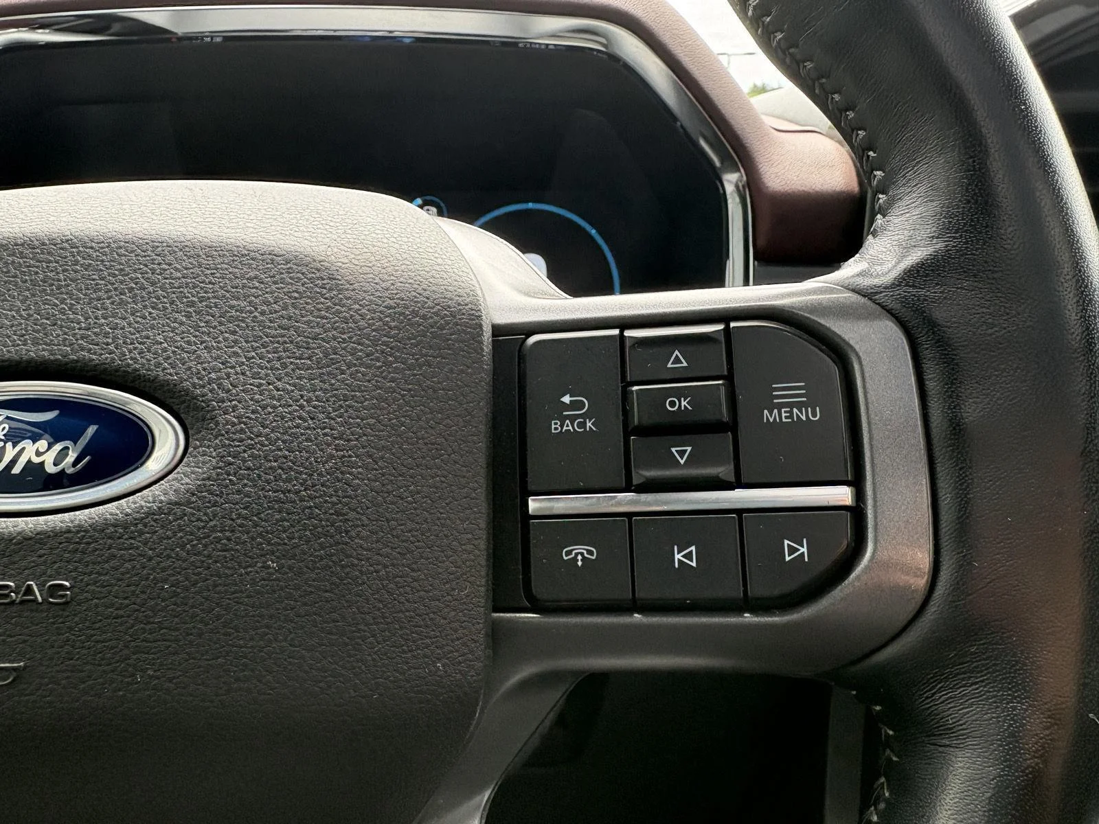 Used 2021 Oxford White Ford LARIAT image 13