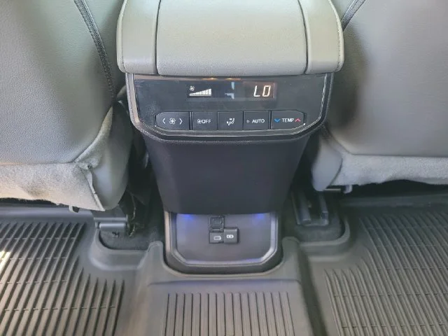 2024 Toyota Highlander XLE - Photo 21
