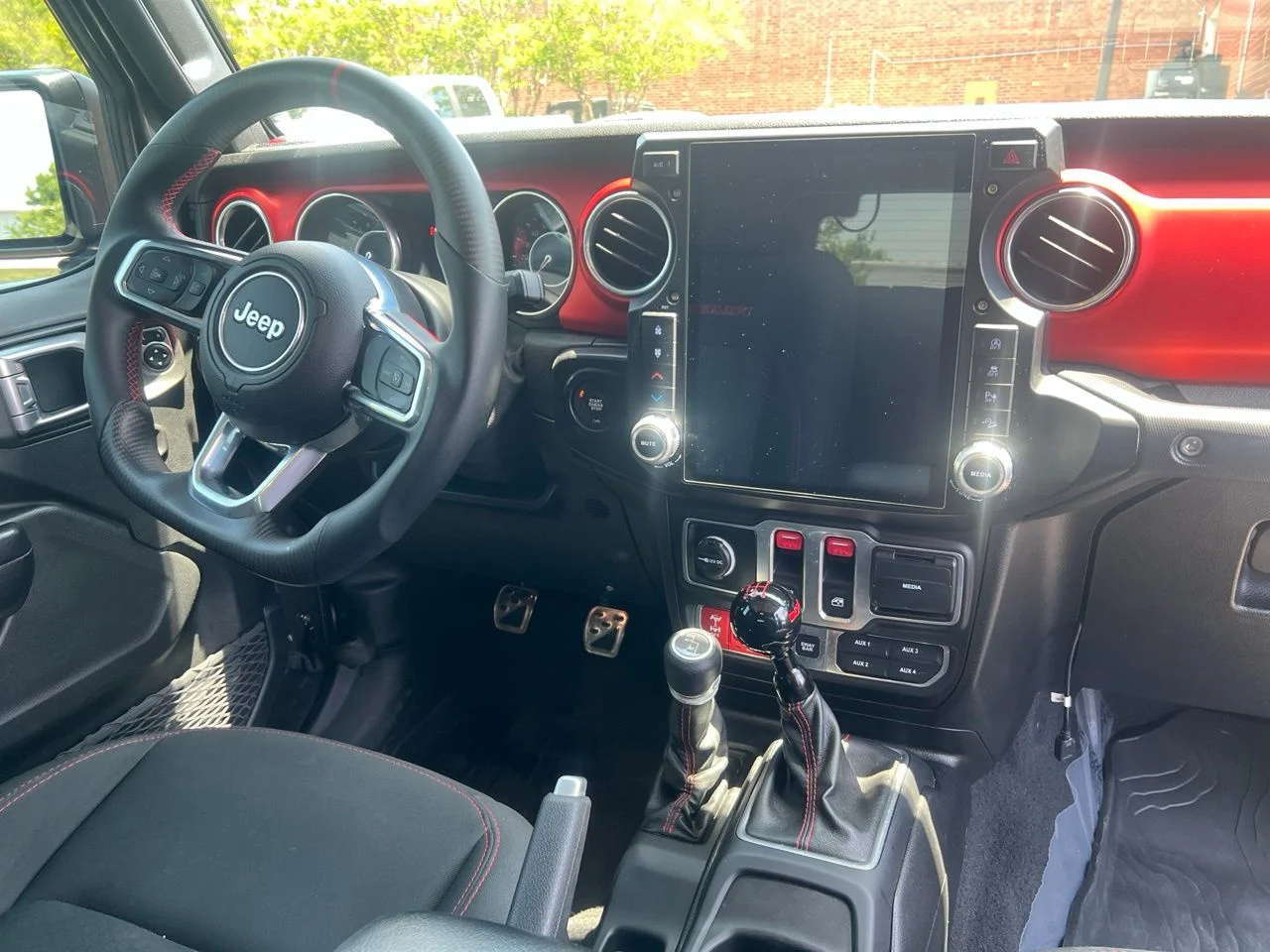 Used 2019 Gray Jeep Rubicon image 19