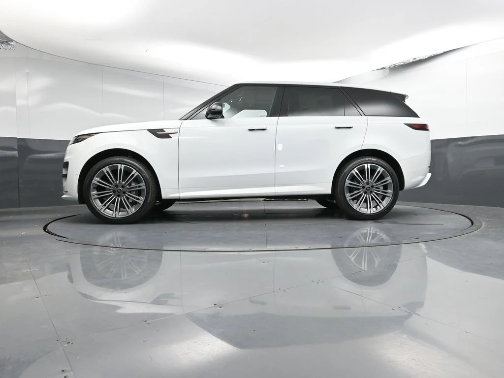 Certified Used 2025 White Land Rover Dynamic SE image 29