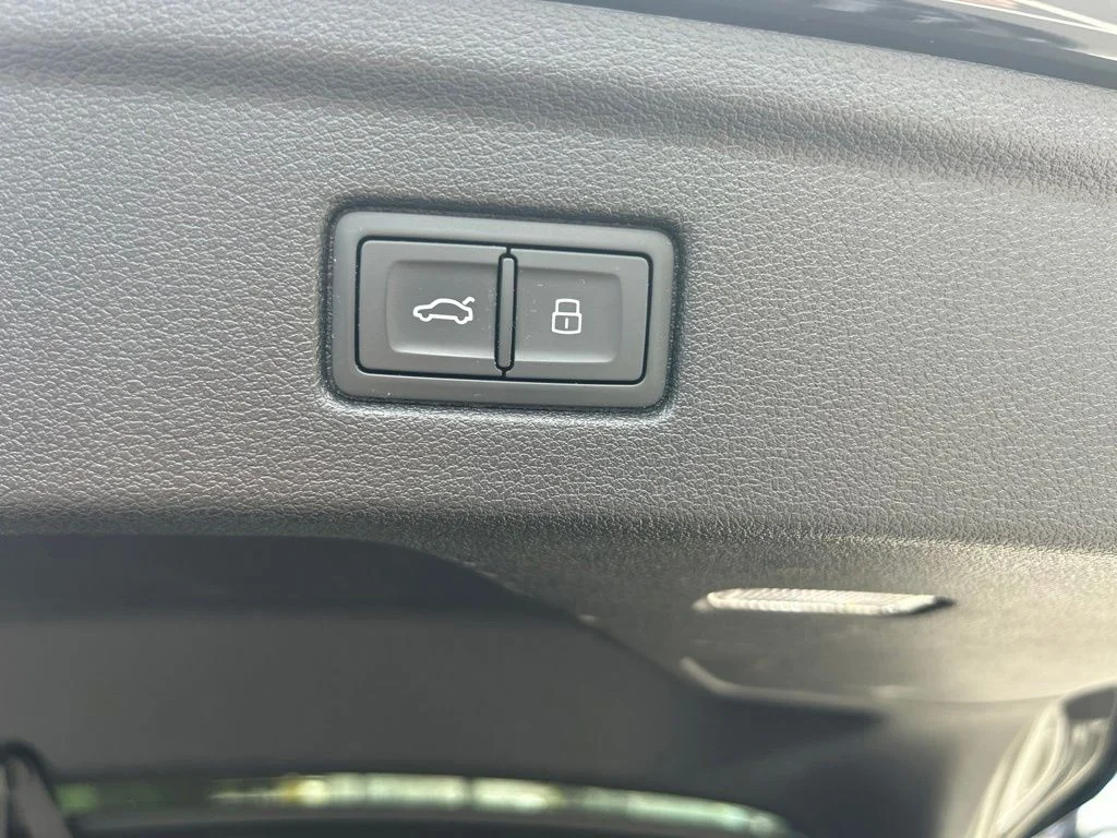 Used 2019 Black Audi Premium Plus image 22