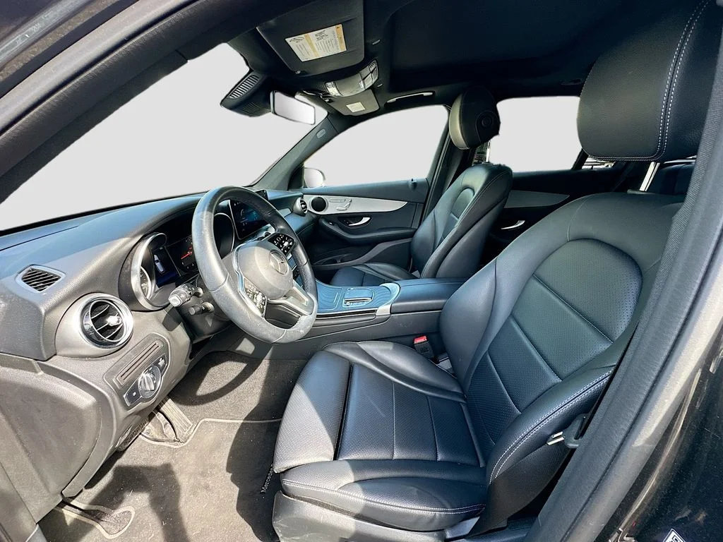 Certified Used 2022  Mercedes-Benz GLC 300 image 21