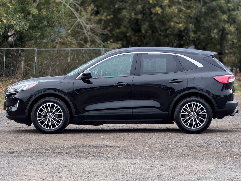Used 2022 Black Metallic Ford SEL image 4