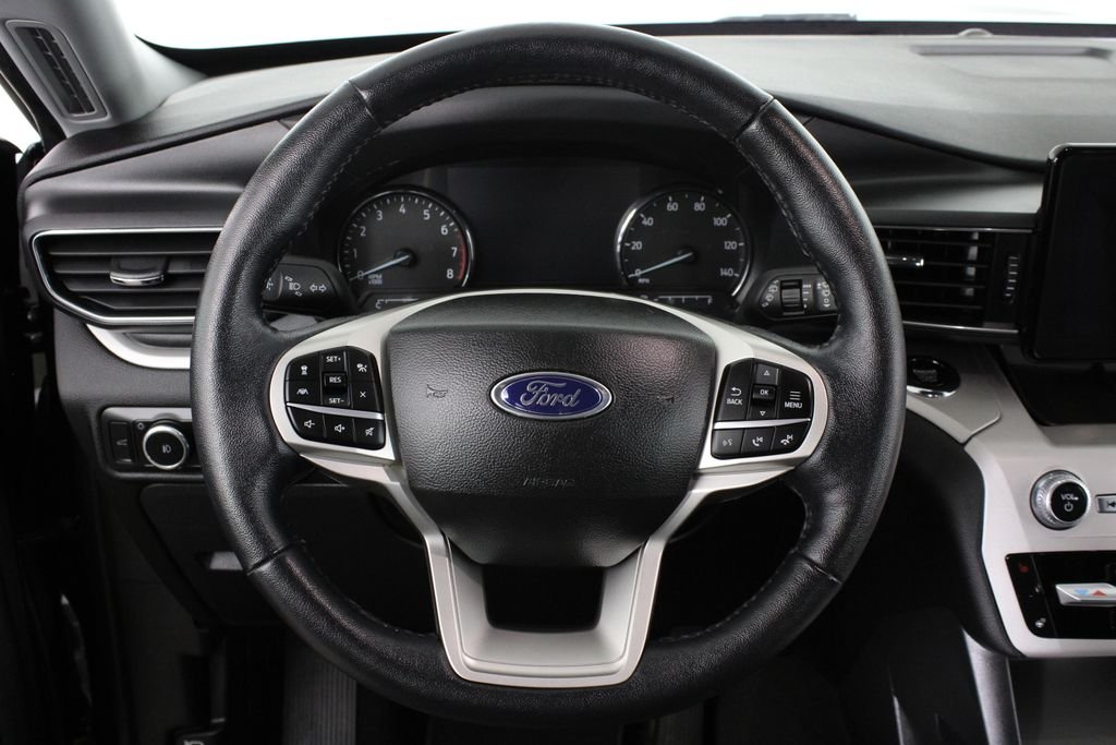 Used 2023 Black Ford XLT image 24