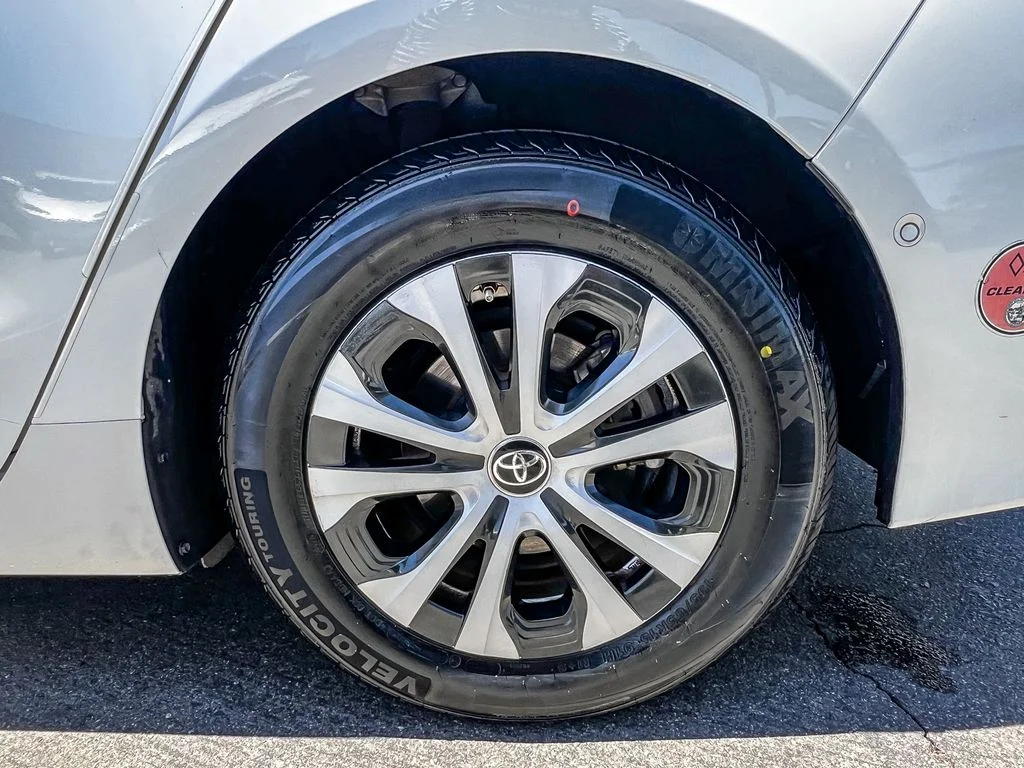 Certified Used 2020 White Toyota Limited image 9