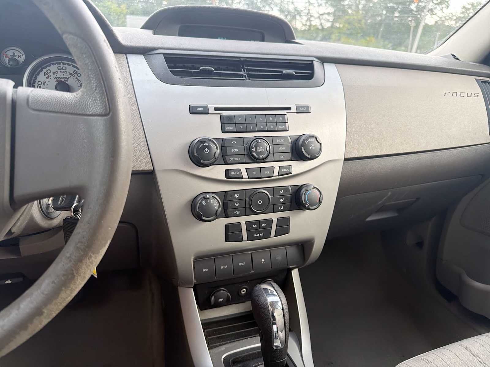 Used 2010 Sterling Grey Metallic Ford SE image 24