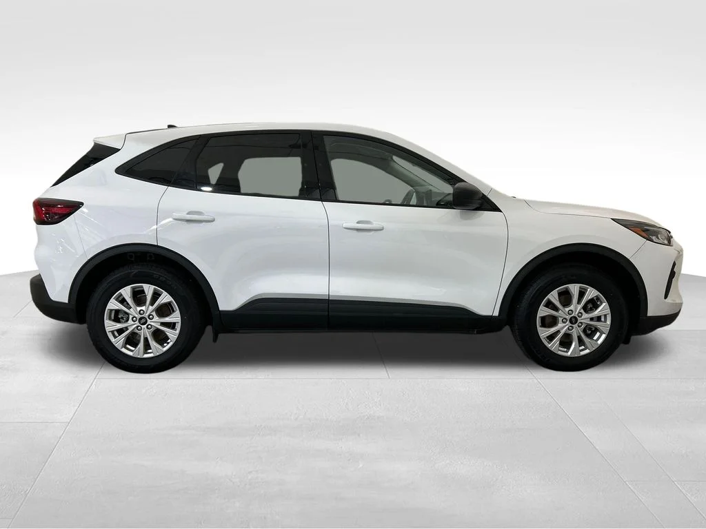 Used 2025 White Ford Active image 7