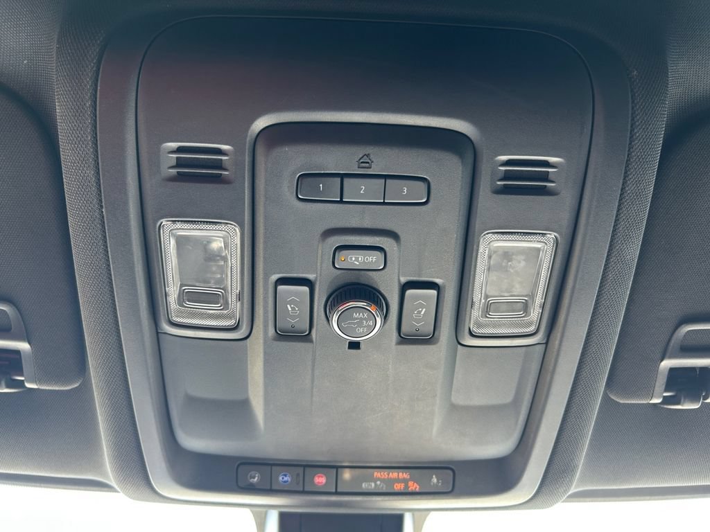 Used 2022 Satin Steel Metallic Chevrolet Z71 image 29