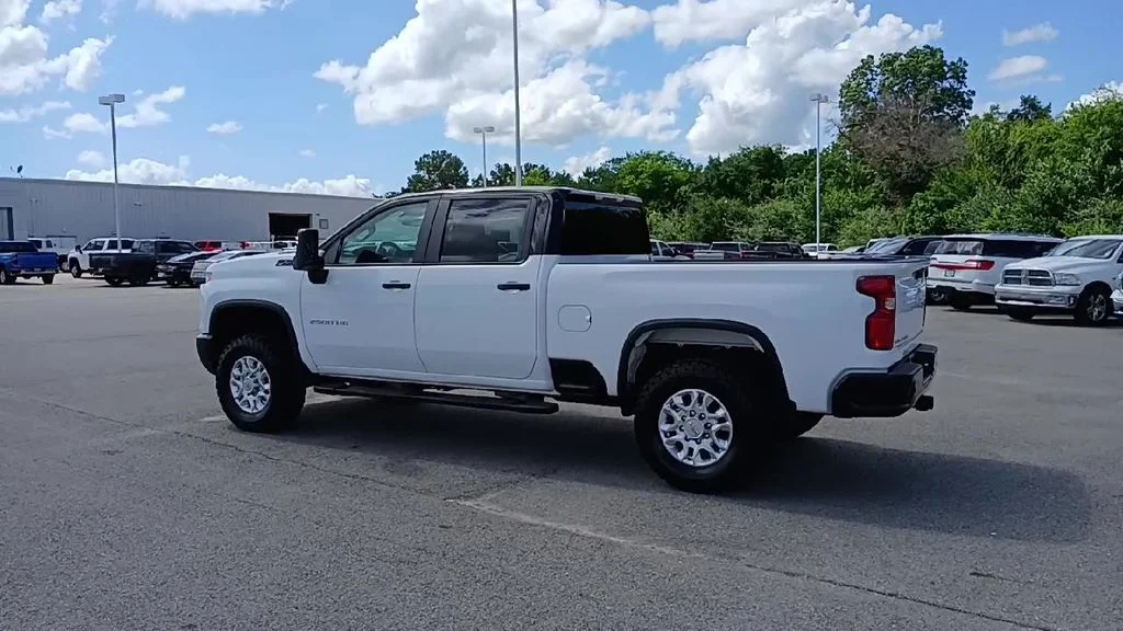 Used 2024 White Chevrolet Custom image 6