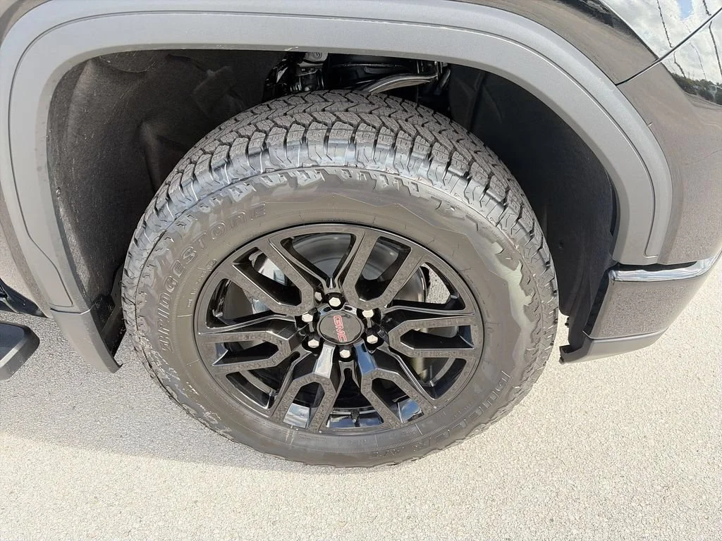 New 2026 Onyx Black GMC Elevation image 41