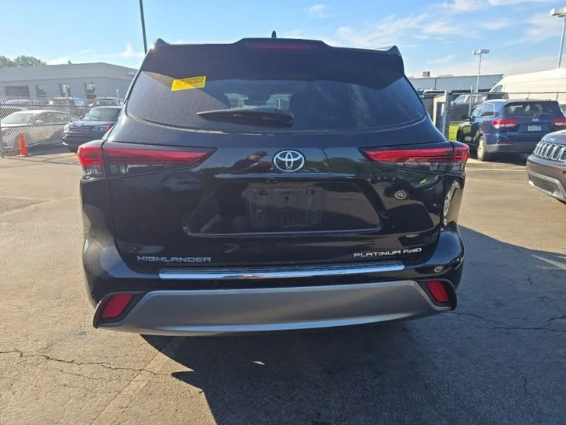 Used 2022 Black Toyota Platinum image 6